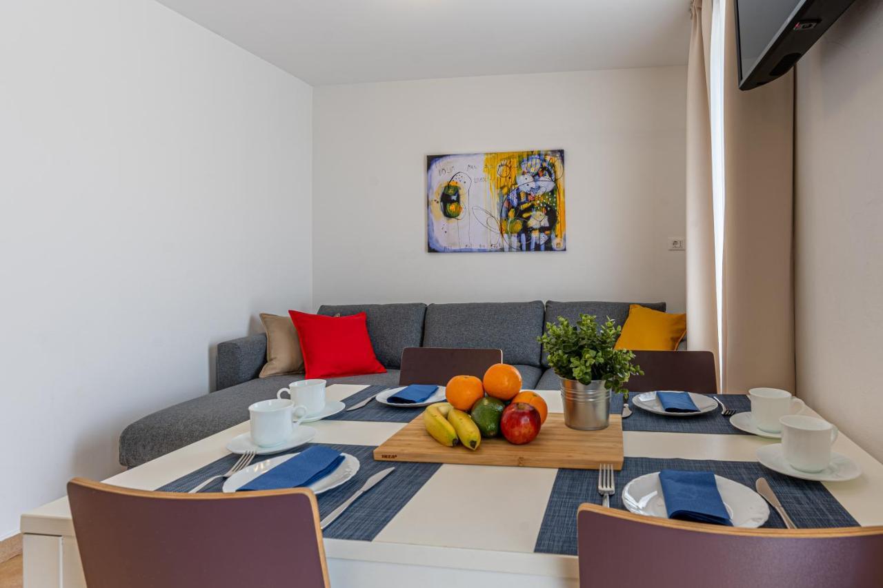 Dolac Apartment