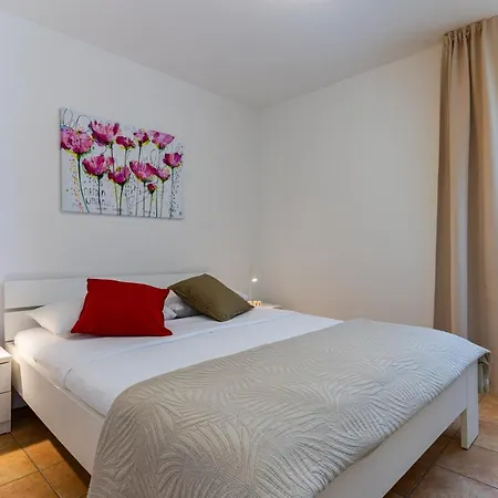 Apartments Dolac Nerezine Exterior photo